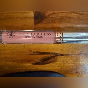 Anastasia Beverly Hills Crush Liquid Lip Color.  Rouge and Leaves